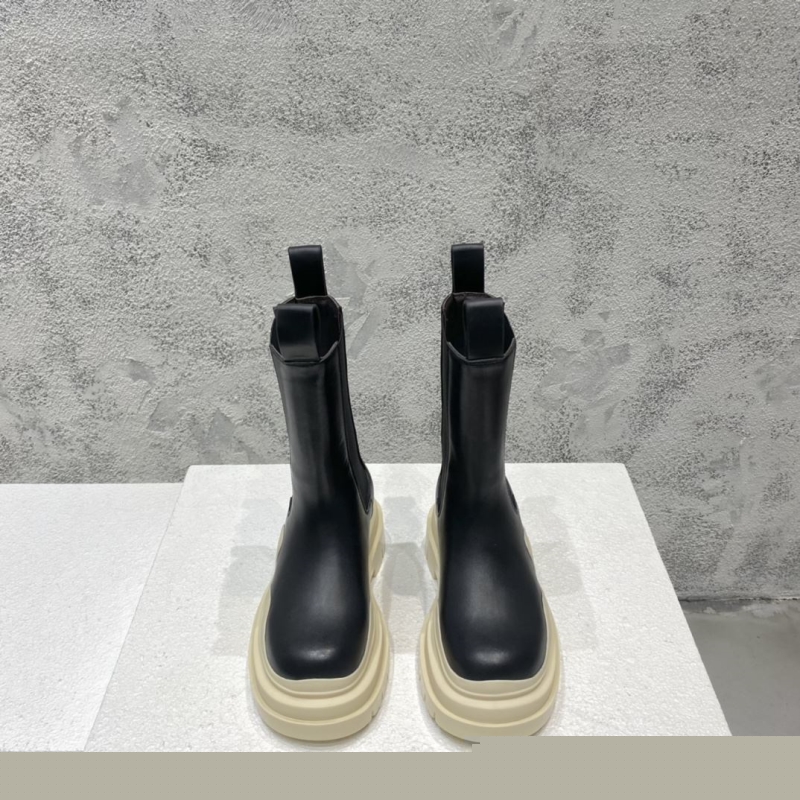 bo*te*ga Ve*ne*ta boots